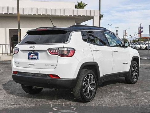 Used 2025 Jeep Compass Limited AWD/4WD image 9
