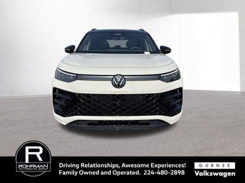 New 2026 Volkswagen Tiguan SE R-Line AWD/4WD image 3