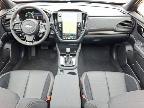 Certified 2025 Subaru Forester Touring w/ Touring Package AWD/4WD image 15