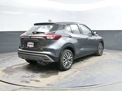 Used 2024 Nissan Kicks SV image 8