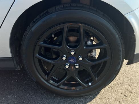 Used 2016 Ford Focus SE w/ Equipment Group 201A FWD image 12