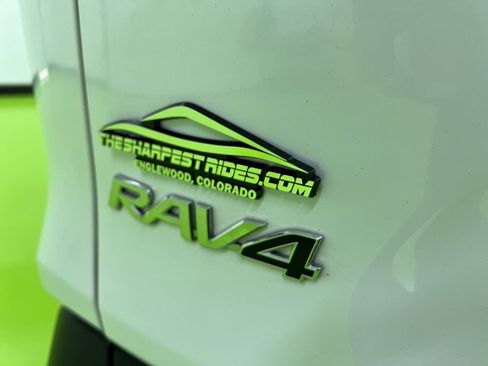 Used 2019 Toyota RAV4 LE AWD/4WD image 12