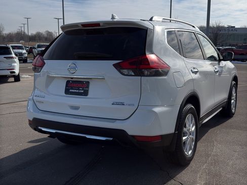 Used 2020 Nissan Rogue S w/ Special Edition Package image 5