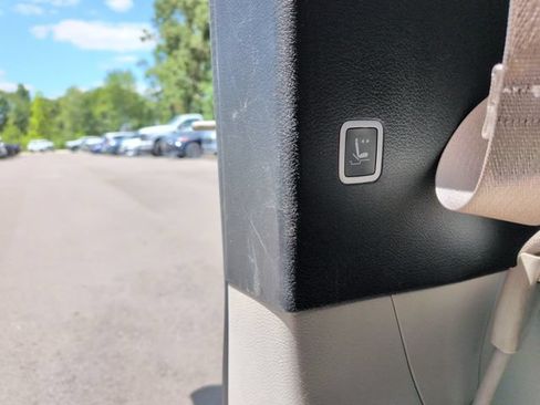 Used 2018 Chrysler Pacifica Touring-L Plus w/ Tire & Wheel Group FWD image 30