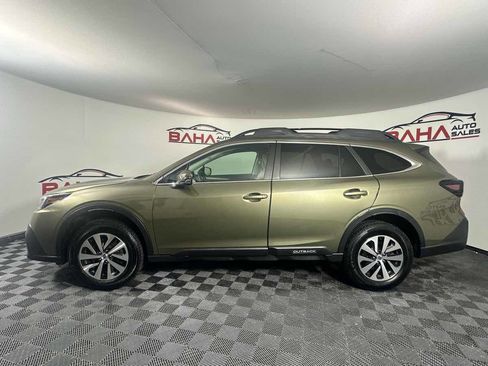 Used 2021 Subaru Outback Premium image 4