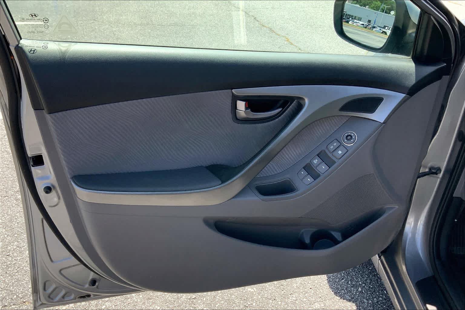 Used 2011 Hyundai Elantra GLS w/ Preferred Equipment Pkg 3 FWD image 19