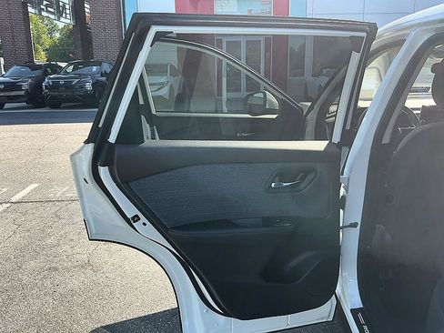 Certified 2021 Nissan Rogue SV AWD/4WD image 24