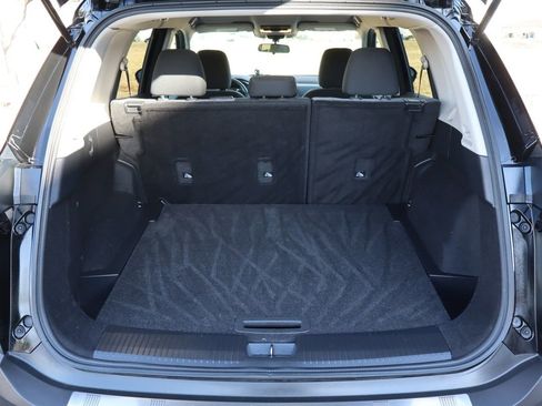 Used 2021 Nissan Rogue SV image 19