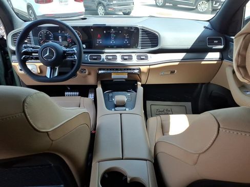 New 2026 Mercedes-Benz GLS 580 4MATIC image 28