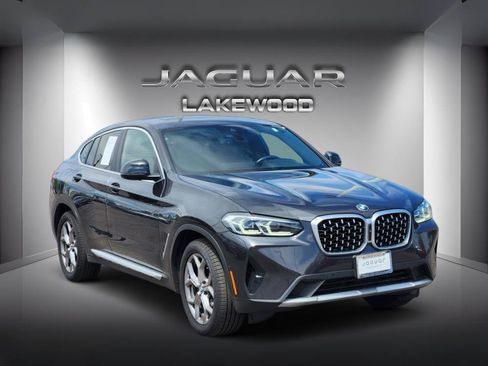 Used 2023 BMW X4 xDrive30i AWD/4WD image 5