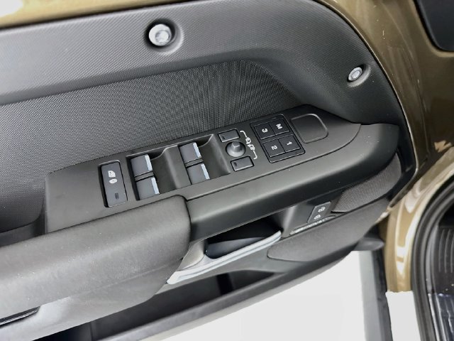 New 2026 Land Rover Defender 110 S AWD/4WD image 18