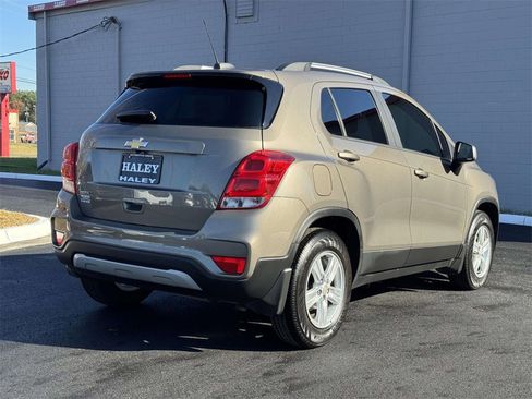 Used 2021 Chevrolet Trax LT w/ LT Convenience Package image 20