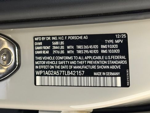 Certified 2026 Porsche Macan S AWD/4WD image 27