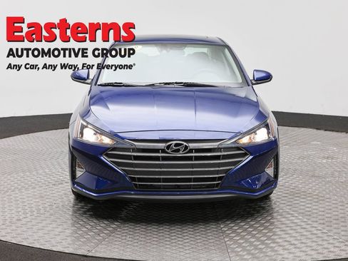 Used 2020 Hyundai Elantra Value Edition FWD image 2
