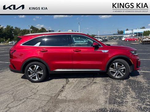 Used 2023 Kia Sorento EX AWD/4WD image 4