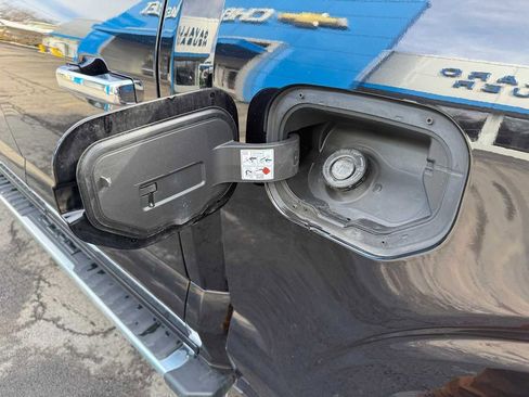 Used 2023 Ford F150 Lariat image 28