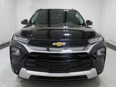 Used 2023 Chevrolet TrailBlazer LT FWD image 3