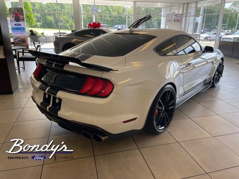 Used 2021 Ford Mustang Shelby GT500 w/ Technology Package RWD image 15
