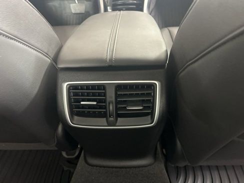 Used 2017 Acura TLX image 14