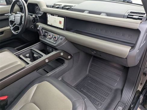 Used 2022 Land Rover Defender 110 X-Dynamic HSE image 19