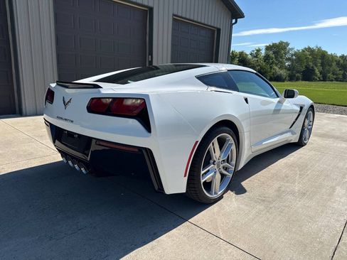 Used 2019 Chevrolet Corvette Stingray Coupe w/ 1LT RWD image 8