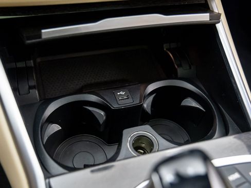 Used 2020 BMW 330i xDrive Sedan w/ Driving Assistance Package image 21