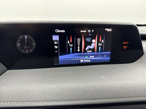 Used 2019 Lexus UX 200 w/ Premium Package image 19