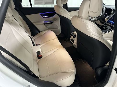 Used 2024 Mercedes-Benz GLC 300 4MATIC image 16