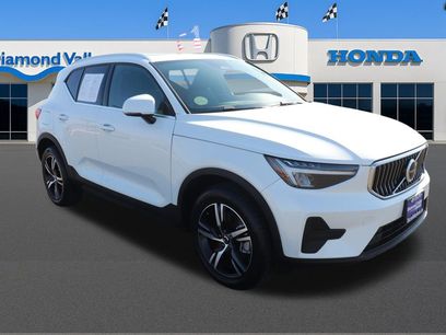 Used 2024 Volvo XC40 B5 Core