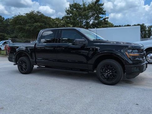 New 2026 Ford F150 XLT w/ XLT Black Appearance Package RWD image 2