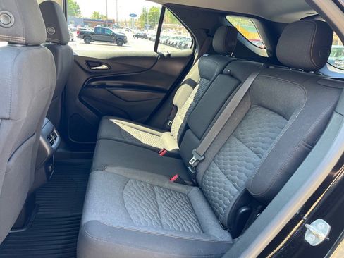 Used 2018 Chevrolet Equinox LT image 11