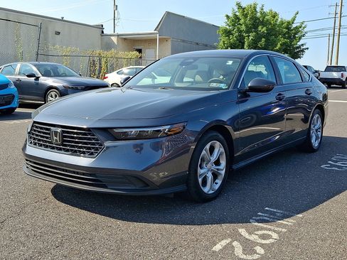 Certified 2023 Honda Accord LX image 3