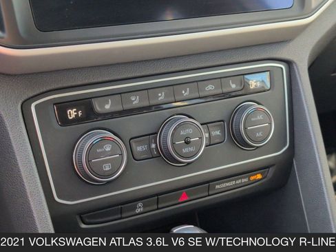 Used 2021 Volkswagen Atlas SE image 22