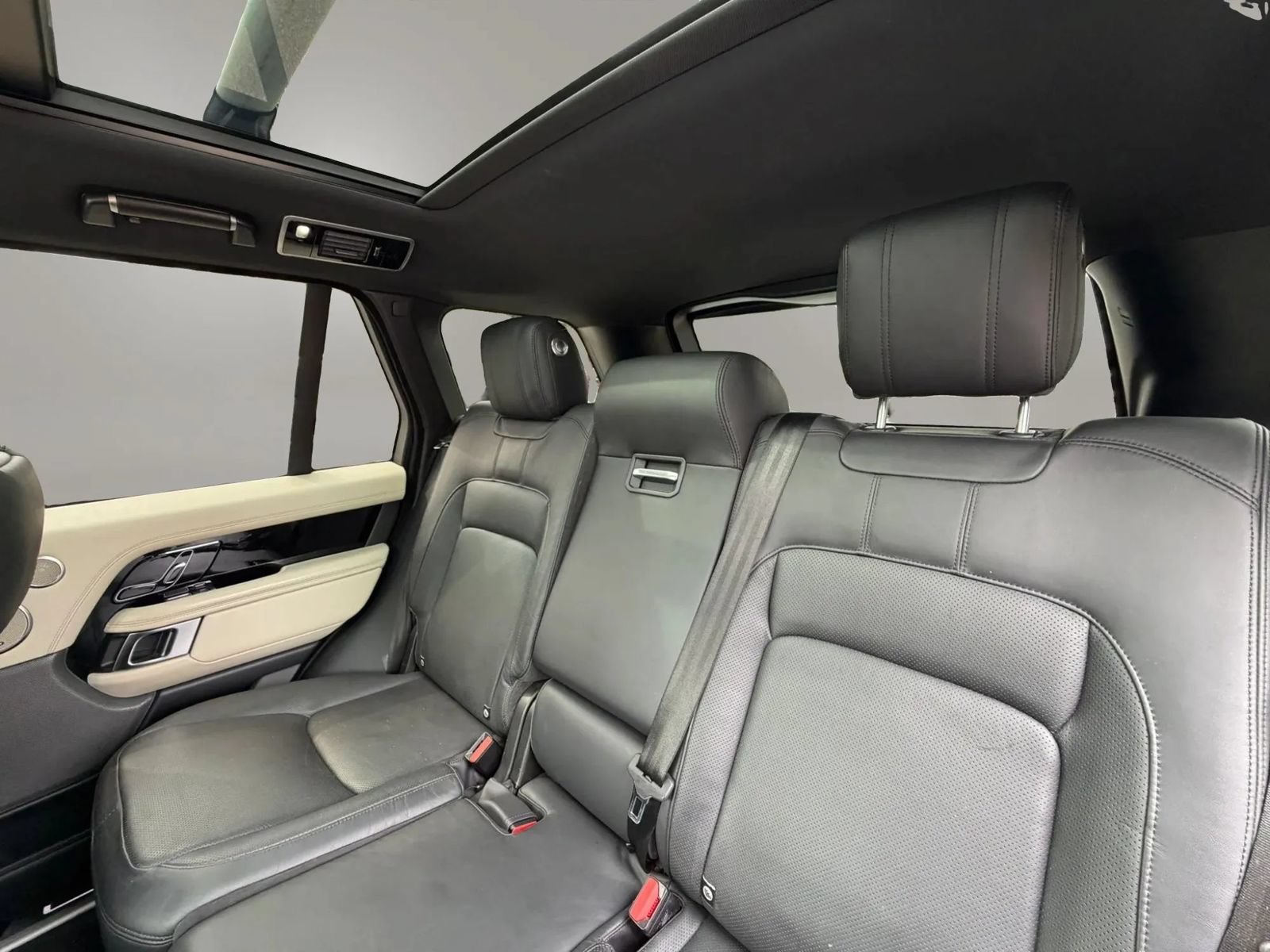 Used 2019 Land Rover Range Rover Supercharged AWD/4WD image 27