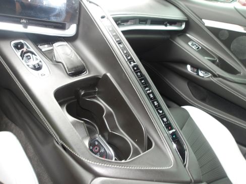 Certified 2022 Chevrolet Corvette Stingray Premium Cpe w/ Z51 Performance Package image 22