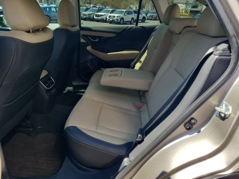Used 2020 Subaru Outback Limited image 31