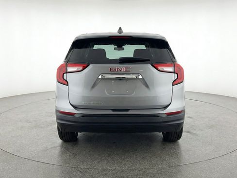 Used 2024 GMC Terrain SLE FWD image 7