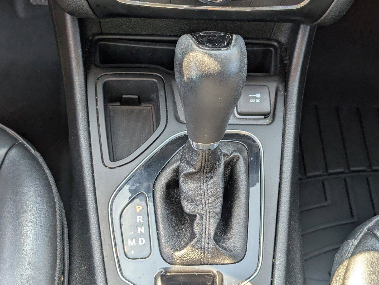 Used 2021 Jeep Cherokee Latitude Plus FWD image 25