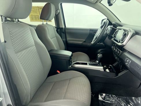 Used 2023 Toyota Tacoma SR5 RWD image 28