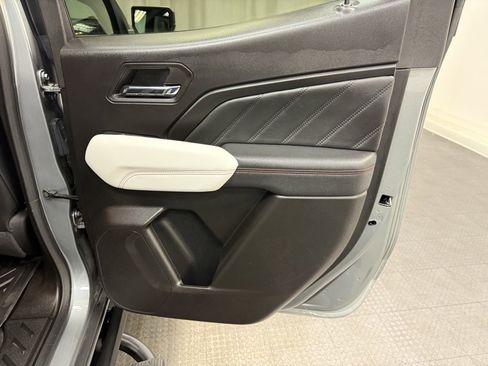 Used 2024 GMC Canyon AT4X w/ AT4X AEV Edition image 18