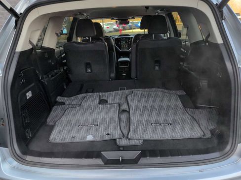 Used 2023 Subaru Ascent Limited image 32