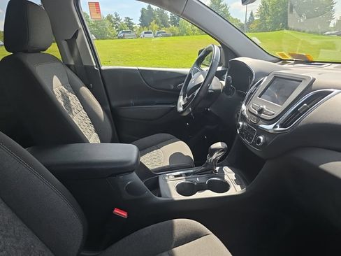 Used 2024 Chevrolet Equinox LT AWD/4WD image 6