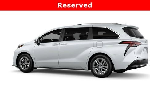 New 2026 Toyota Sienna Limited image 5