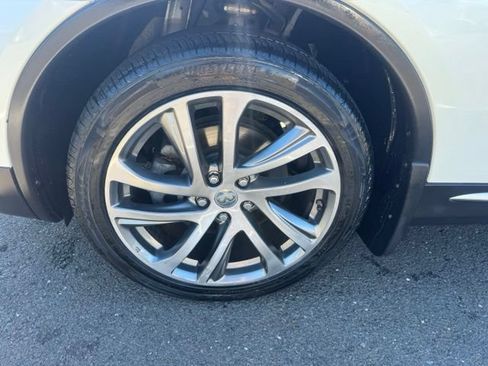 Used 2017 INFINITI QX50 AWD w/ Technology Package image 12