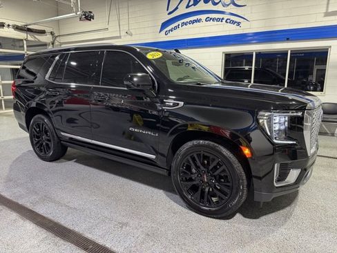 Used 2022 GMC Yukon Denali w/ Denali Premium Package image 14
