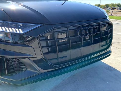 Used 2023 Audi Q8 Prestige w/ Prestige Package image 28