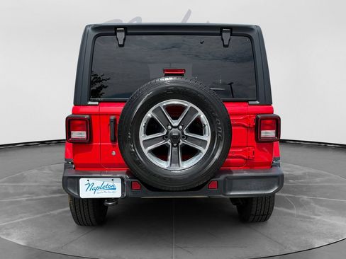 Used 2020 Jeep Wrangler Unlimited Sahara AWD/4WD image 7