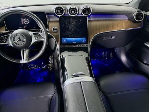 Used 2024 Mercedes-Benz GLC 300 image 18
