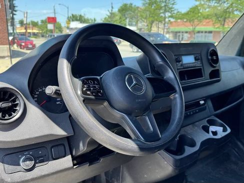 Used 2021 Mercedes-Benz Sprinter 2500 image 13