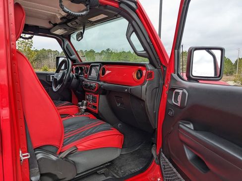 Used 2021 Jeep Gladiator Mojave w/ Trailer Tow Package image 39